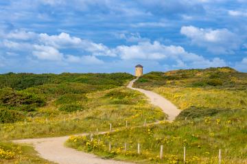Über die Dünen zum Turm 0321